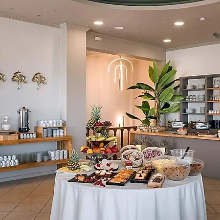 Hotel Makis 3*